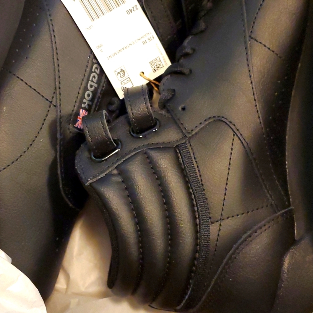 New Black Freestyle Reeboks size 11